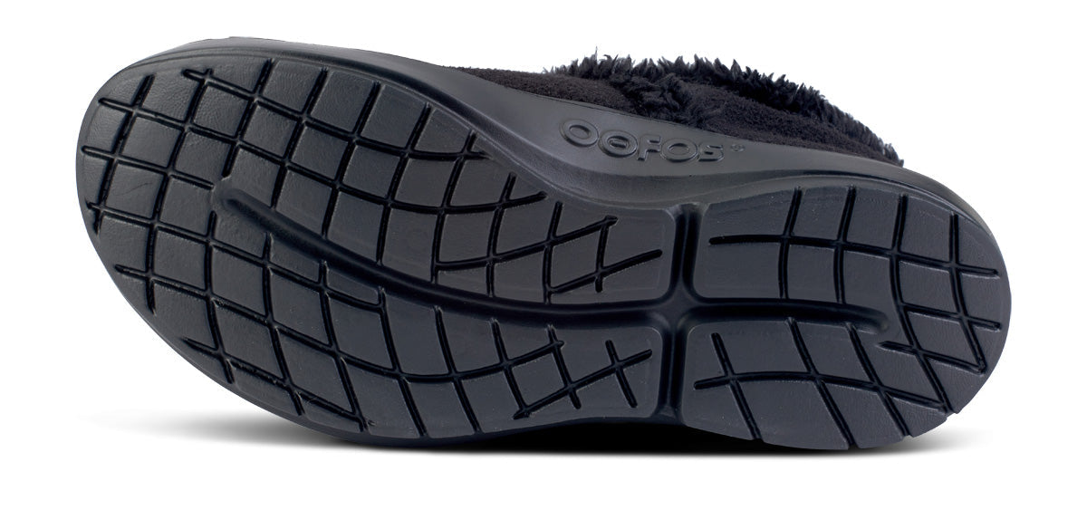 OOfos Women's OOcoozie Low Shoe - Black