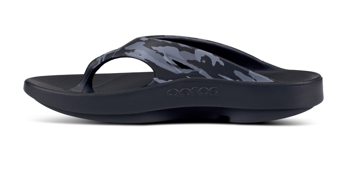 OOfos Men's OOriginal Sport Sandal - Black Camo