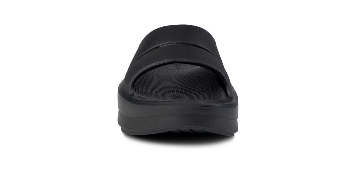 OOfos Women's OOmega OOahh Sandal - Black