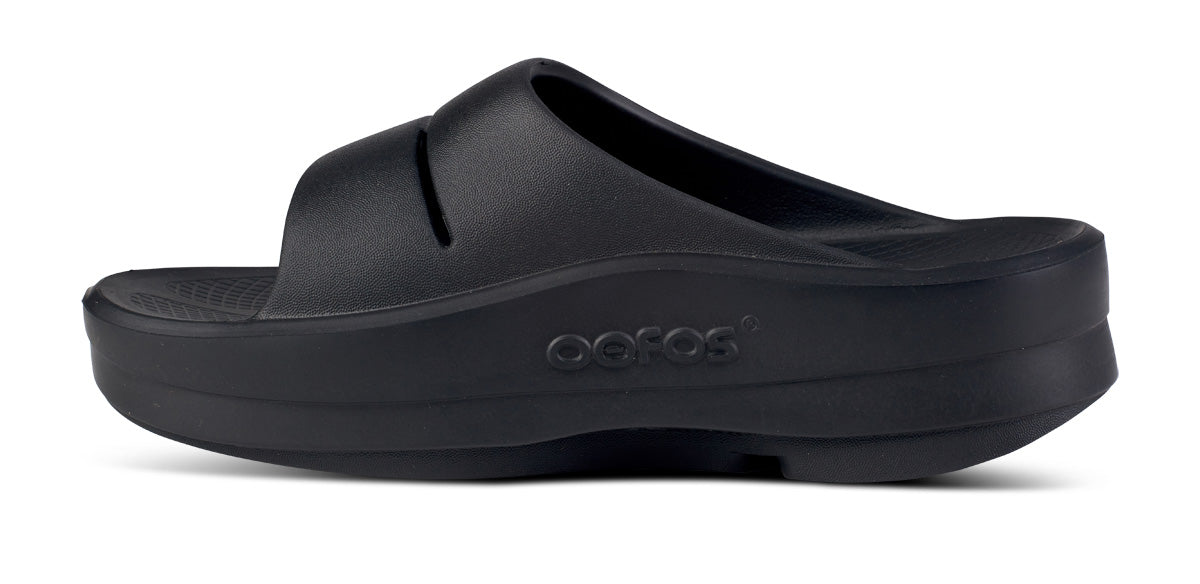 OOfos Women's OOmega OOahh Sandal - Black