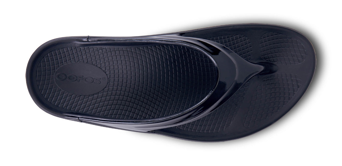 OOfos Women's OOmega OOlala Sandal - Black