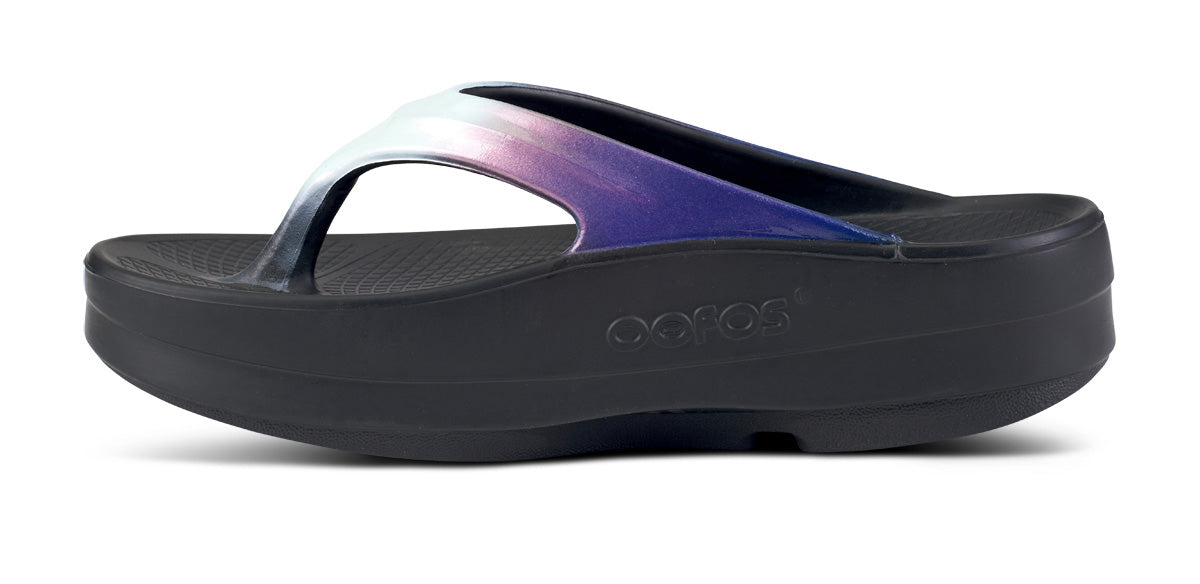 OOfos Women's OOmega OOlala Luxe Sandal - Calypso