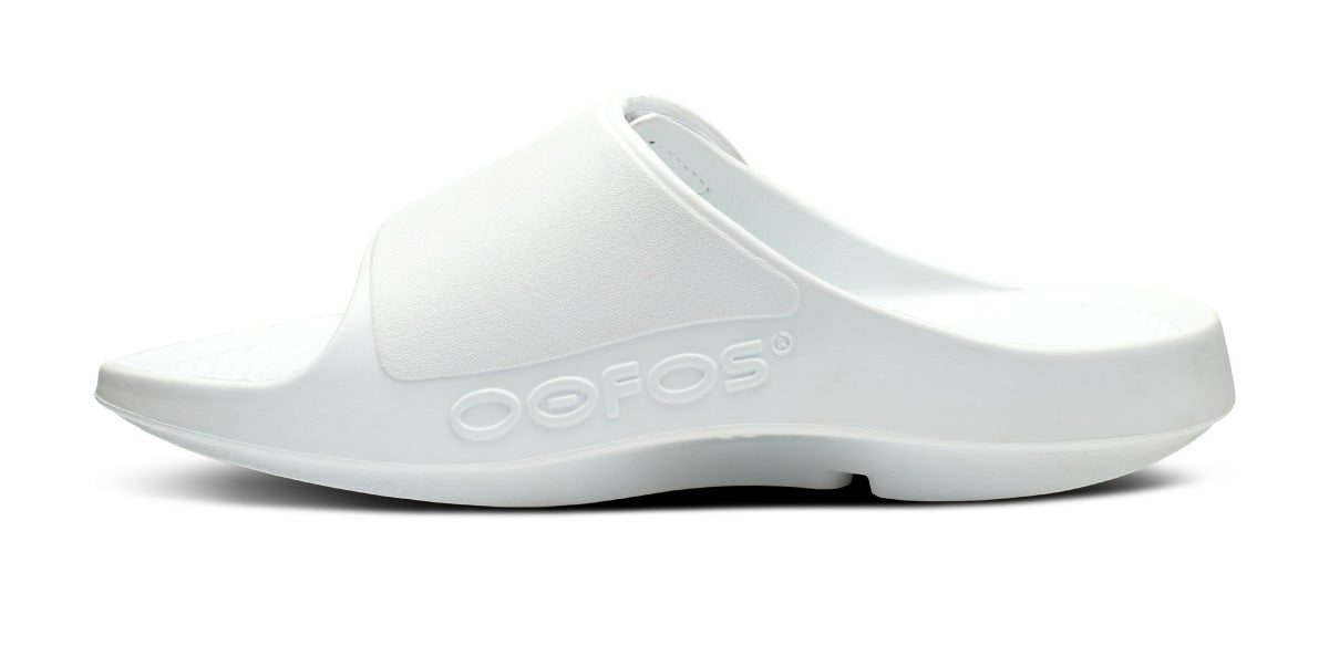 OOfos Men's OOahh Sport Flex Sandal - White