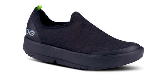 OOfos Women's OOmg EeZee Low Shoe - Black