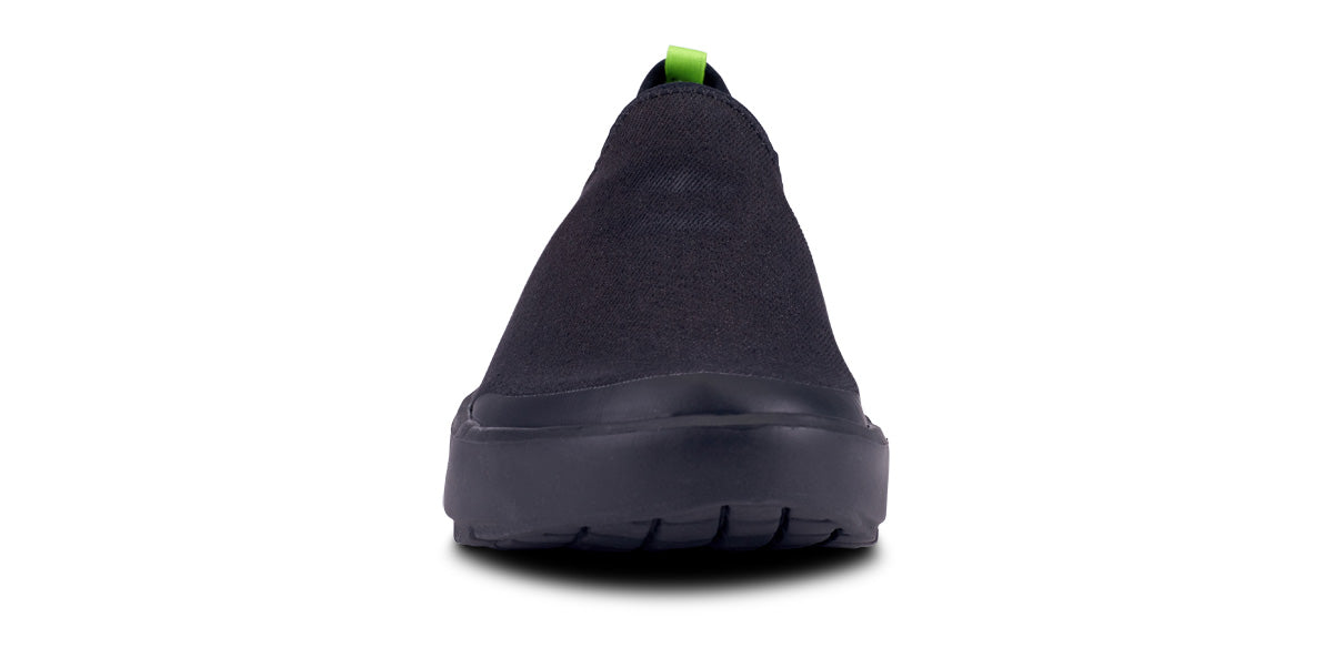 OOfos Women's OOmg EeZee Low Shoe - Black