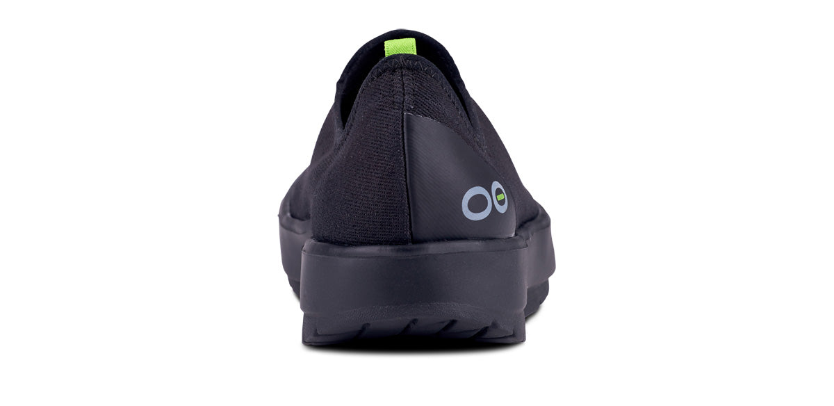 OOfos Women's OOmg EeZee Low Shoe - Black
