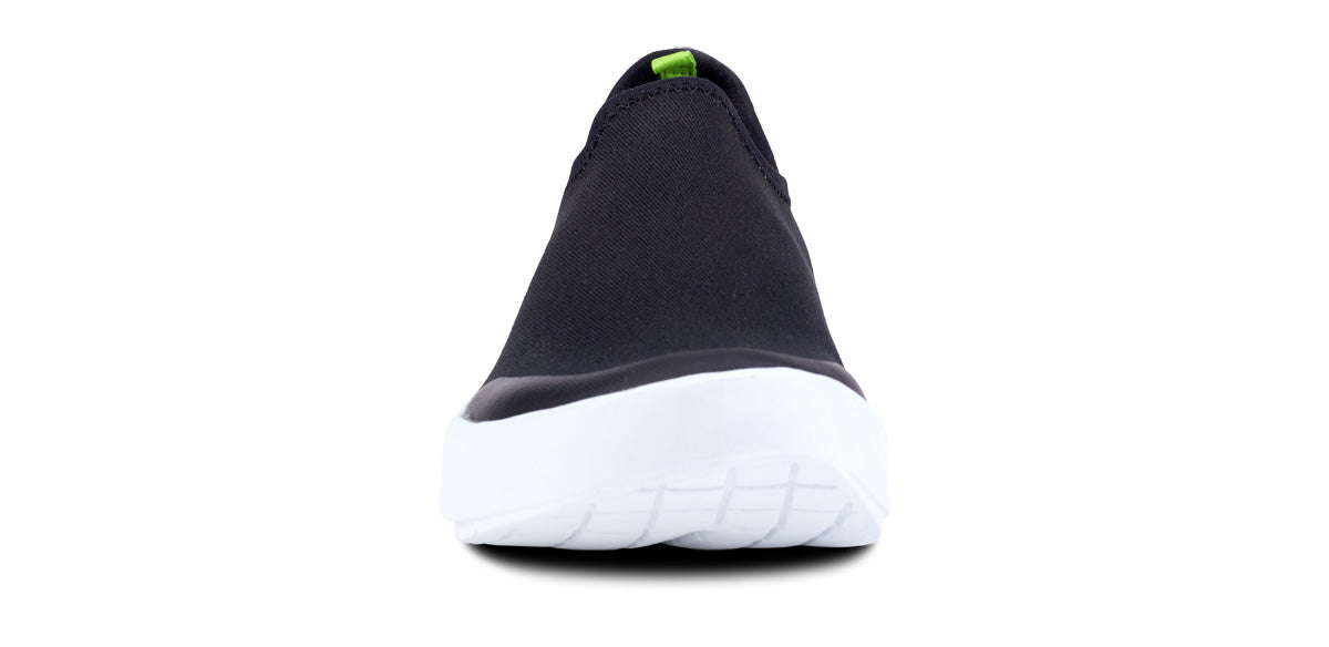 OOfos Women's OOmg EeZee Low Shoe - White Black