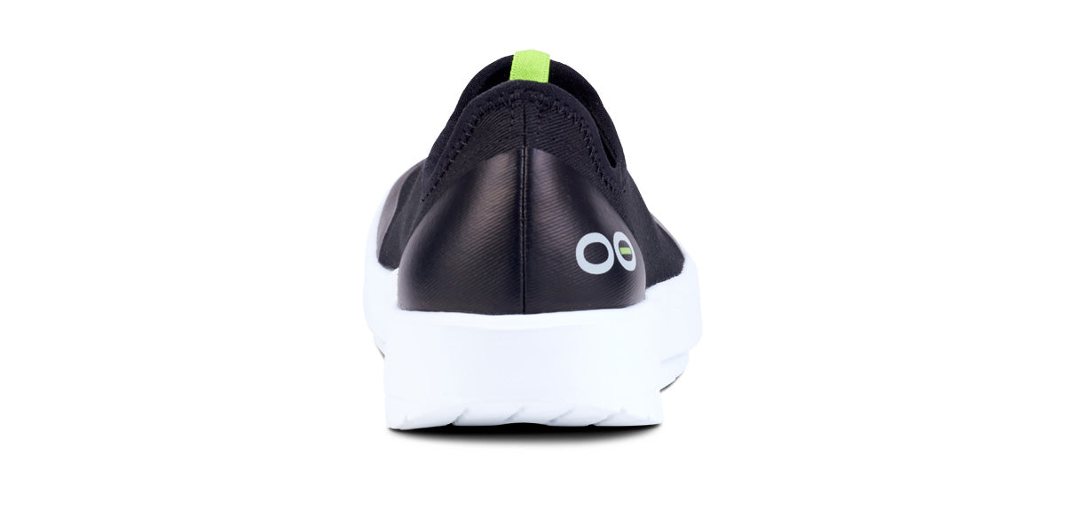 OOfos Women's OOmg EeZee Low Shoe - White Black