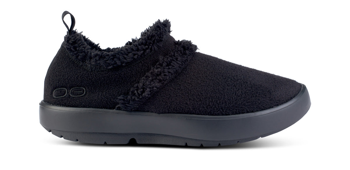 OOfos Women's OOcoozie Low Shoe - Black