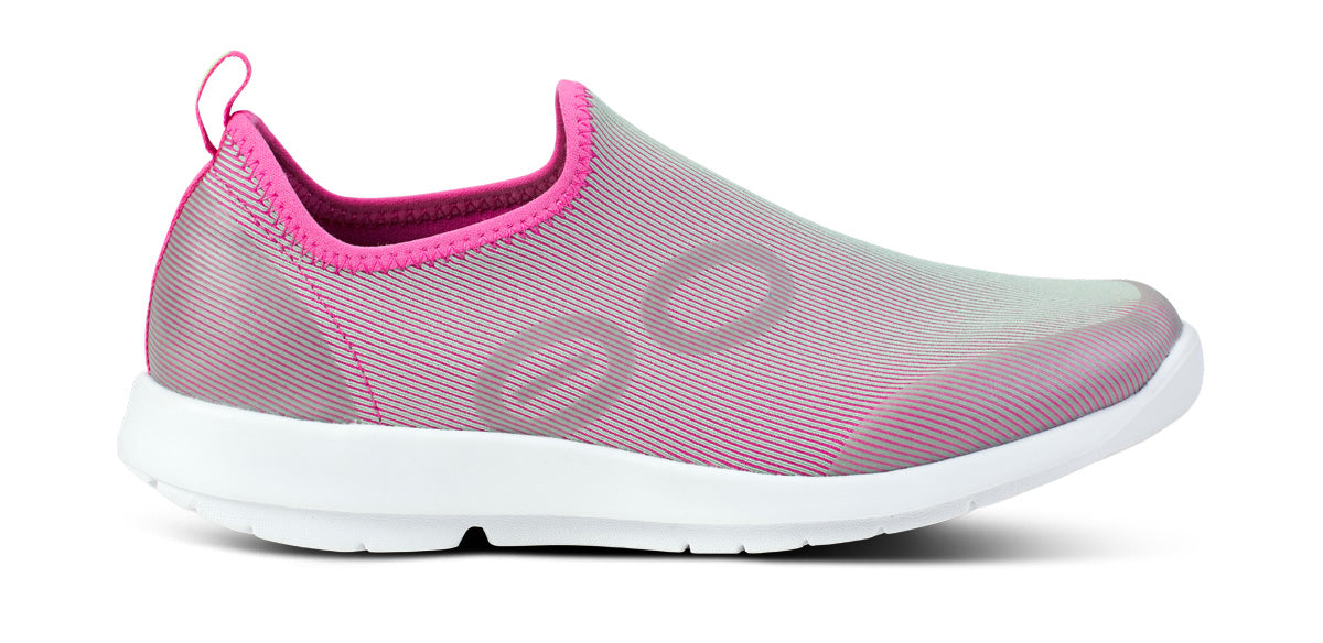 OOfos Women's OOmg Sport Low Shoe - Fuchsia