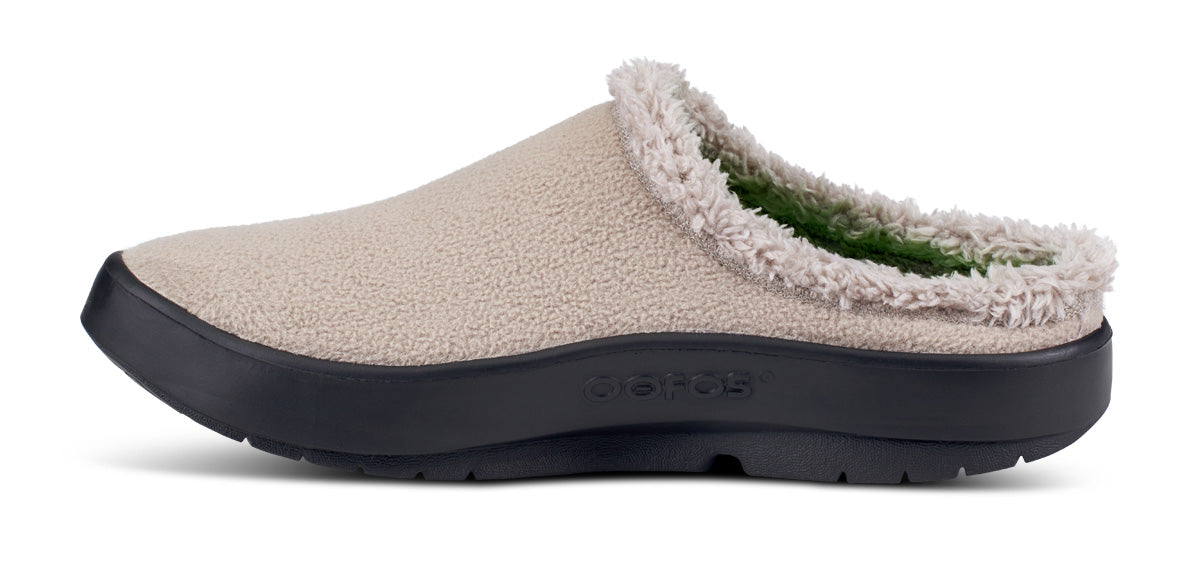 OOfos Men's OOcoozie Mule - Tawny