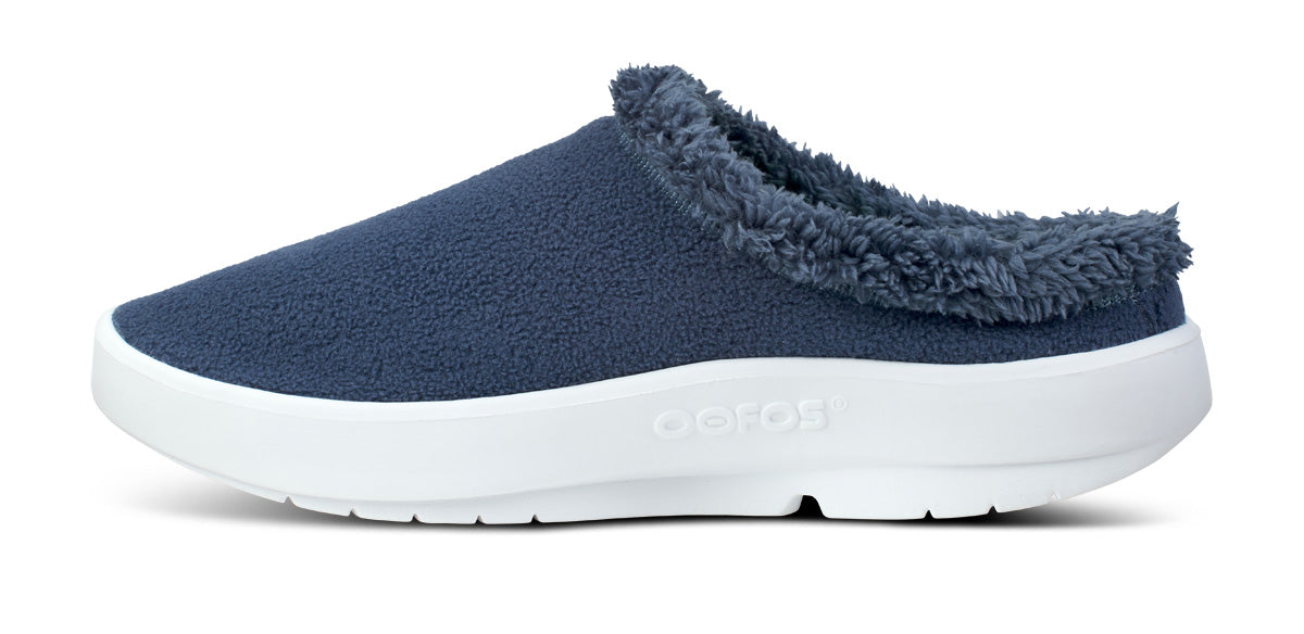 OOfos Men's OOcoozie Mule - Moroccan Blue