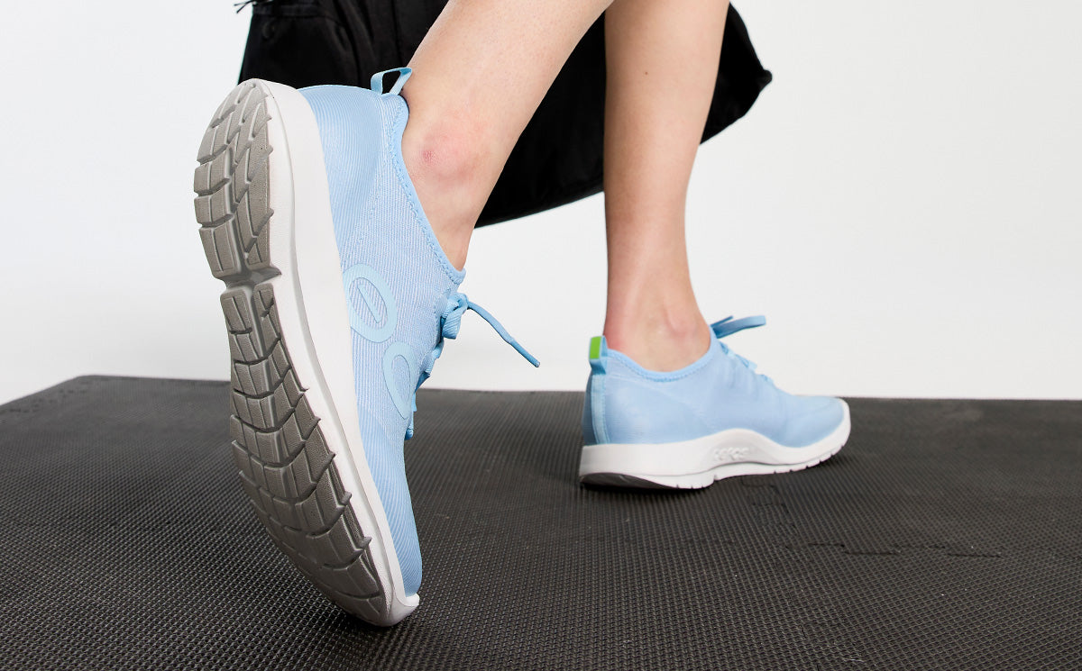 OOfos Women's OOmg Sport LS Low Shoe - Carolina Blue