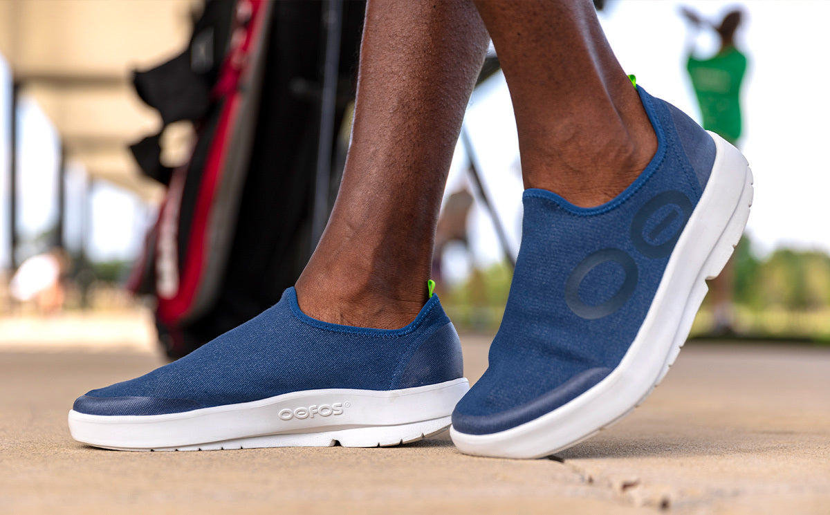 OOfos Men's OOmg EeZee Low Shoe - White Navy