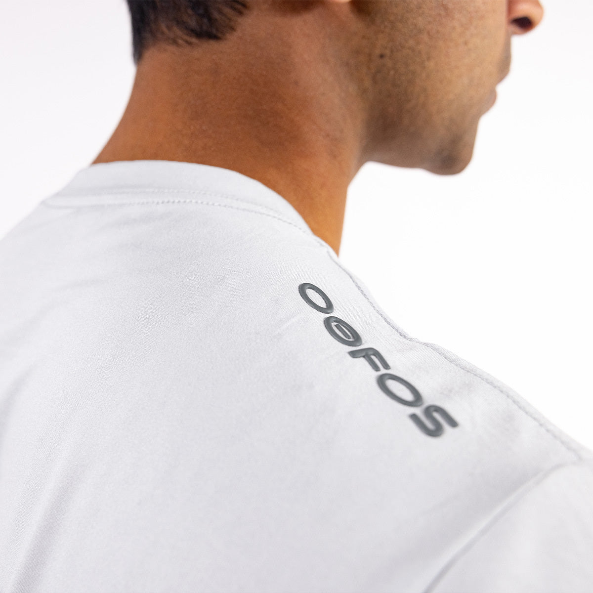 OOfos Men's COOl Down T Shirt - Light Gray Heather