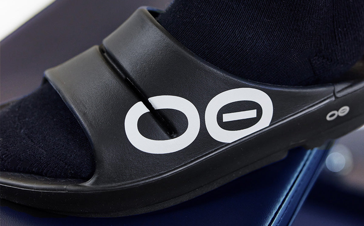 OOfos Women's OOahh Sport Slide Sandal - Black White