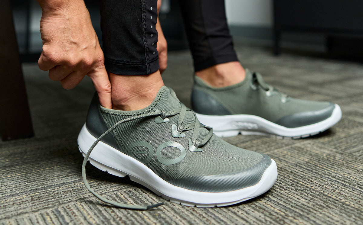 OOfos Women's OOmg Sport LS Low Shoe - Olive