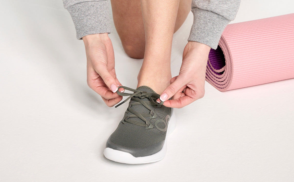 OOfos Women's OOmg Sport LS Low Shoe - Olive