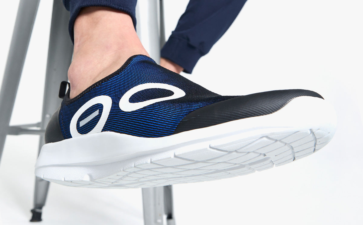 OOfos Men's OOmg Sport Low Shoe - Navy
