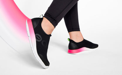 OOfos Women's OOmg Sport Low Shoe - Pink Fade
