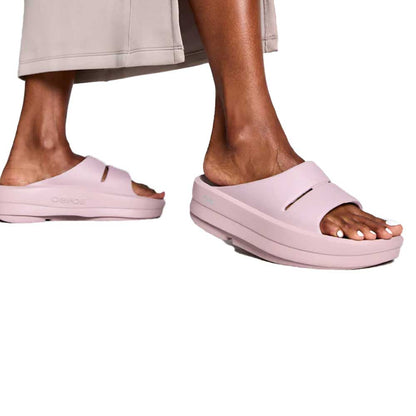 OOfos Women's Oomega Ooahh Sandal - Stardust - Regular (B)