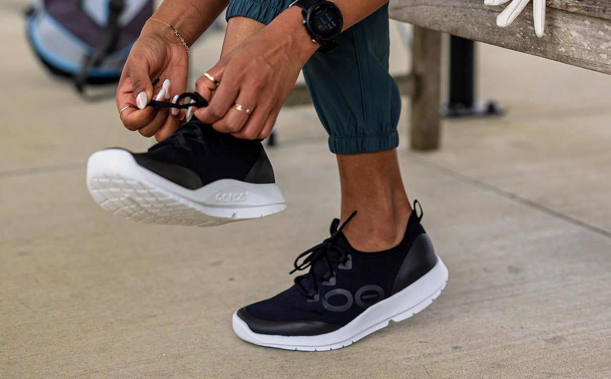 OOfos Women's OOmg Sport LS Low Shoe - White Black